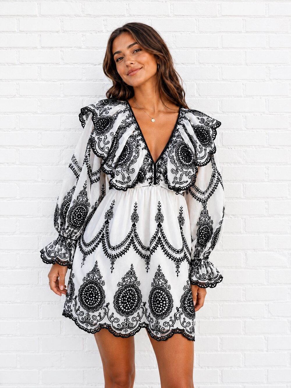 Lug Von Siga Dress 40 White Black Embroidered Mini Boho Ruffle V Neck Cotton
